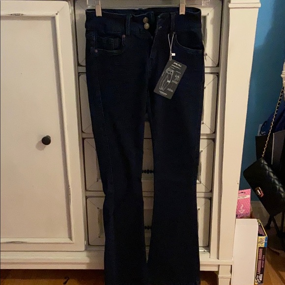Denim - High rise flare jeans (dark blue never worn)